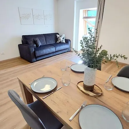 Apartment Renovated Flat Close To The Centre *